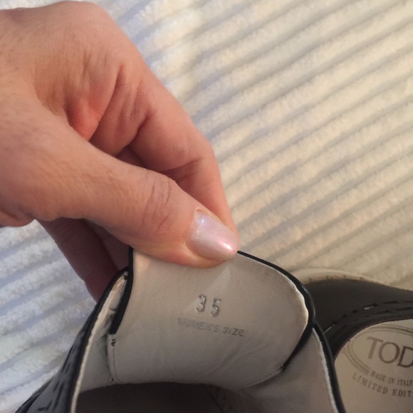 TOD’s Black & white Oxford shoes - Picture 6 of 8